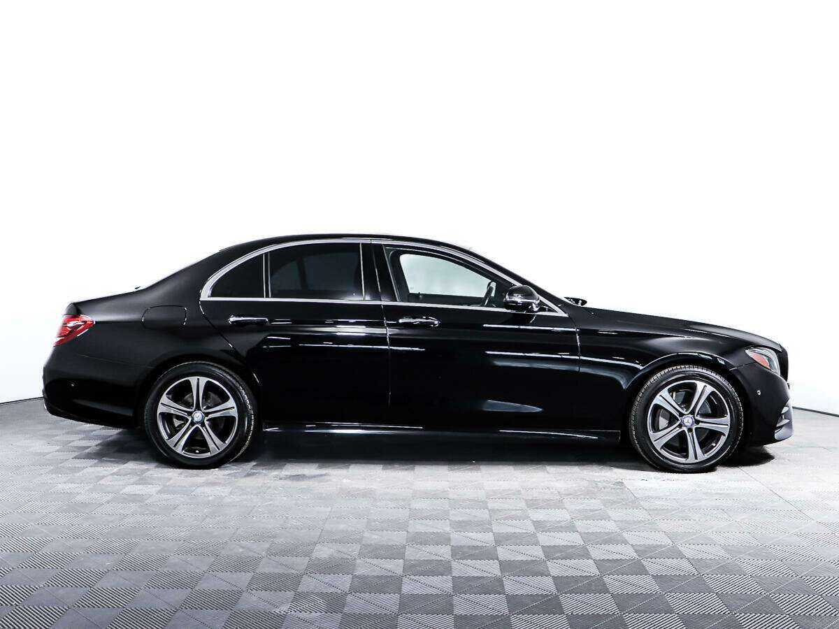 Купить Mercedes-Benz E-Класс 300, 2016, 55 977 км, фото №4