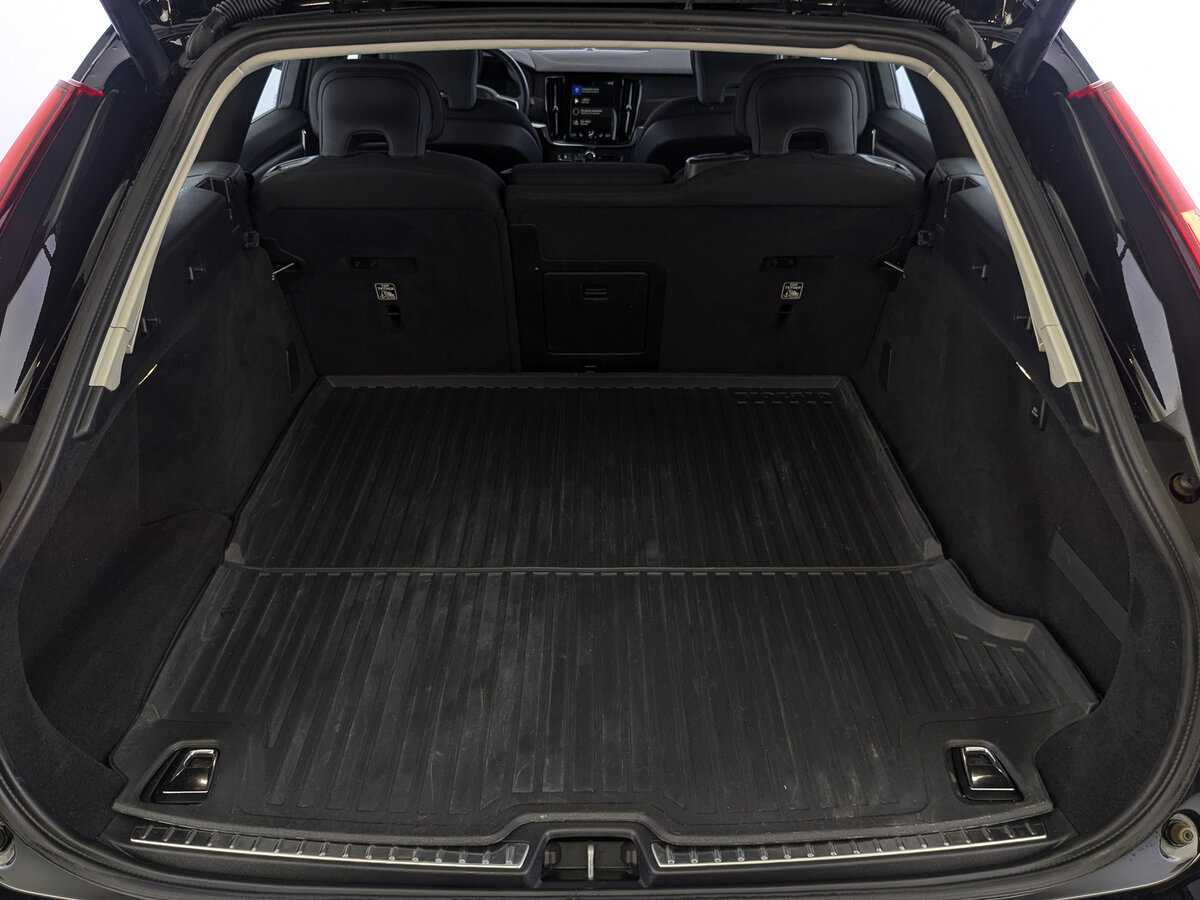 Купить Volvo V90 Cross Country, 2019, 48 092 км, фото №10