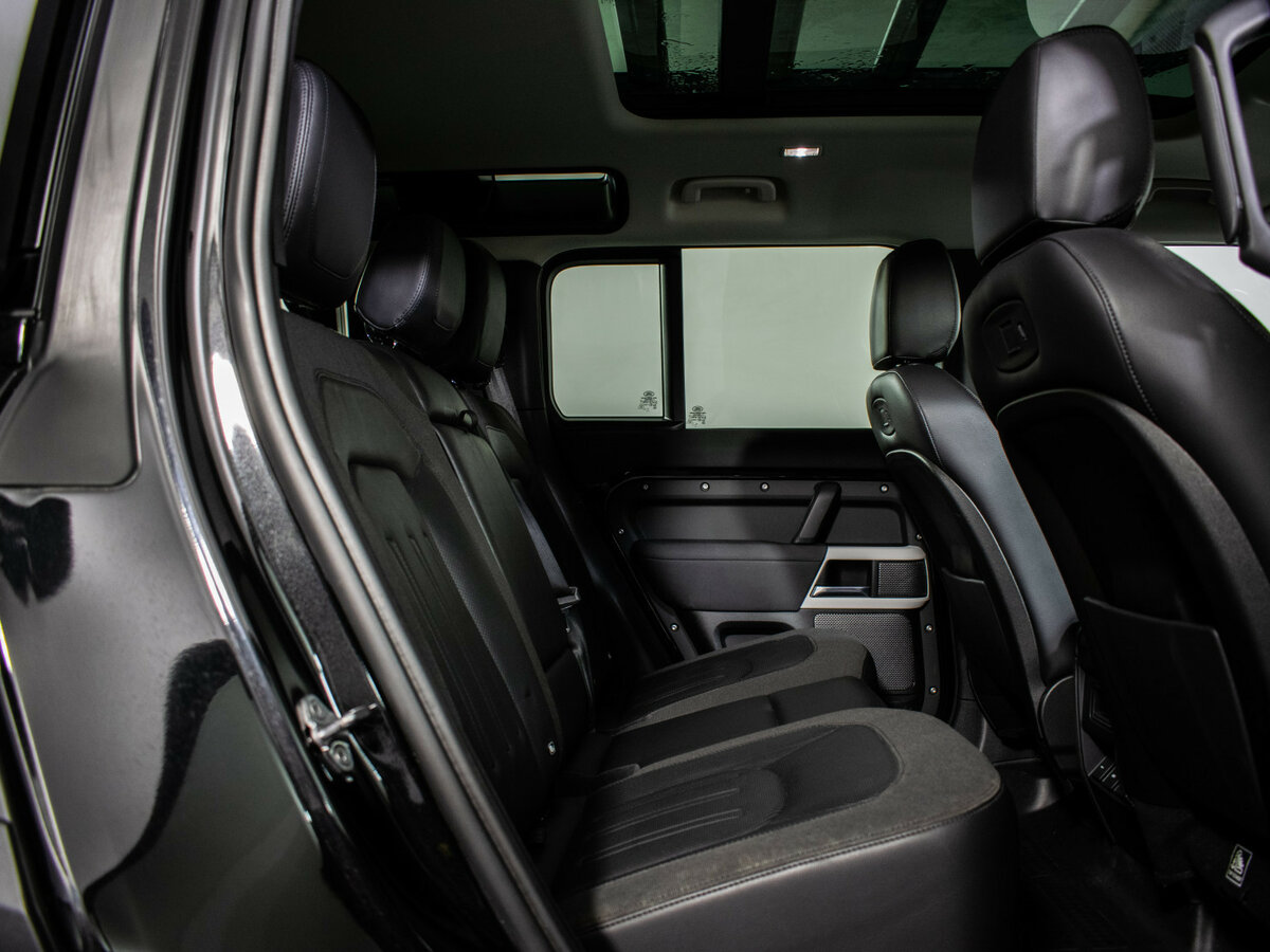 Купить Land Rover Defender 110 II, 2021, 78 276 км, фото №9