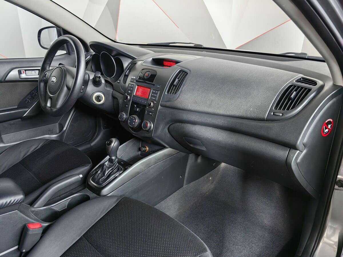 Купить Kia Cerato 4-speed, 2010, 256 813 км, фото №9