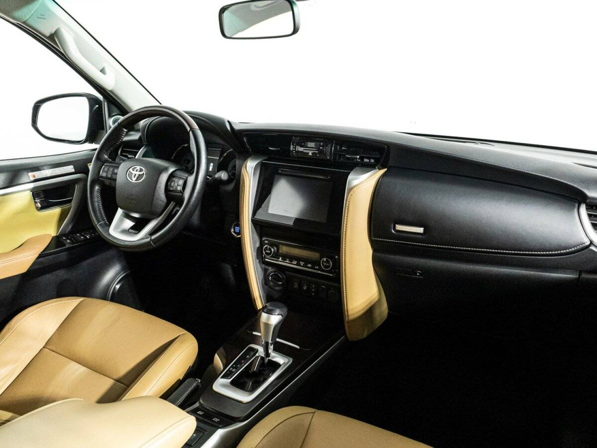 Купить Toyota Fortuner, 2019, 113 061 км, фото №7