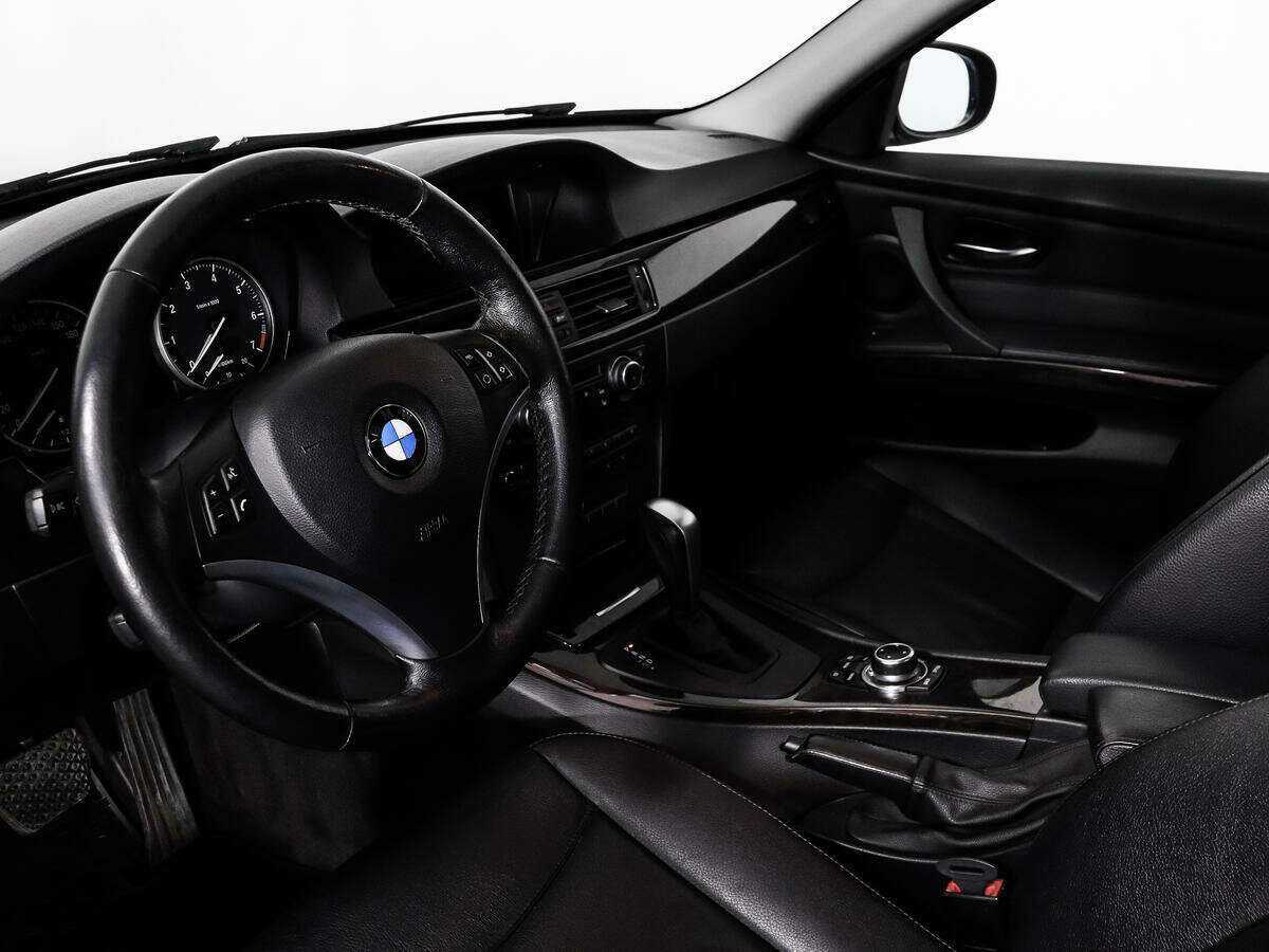 Купить BMW 3 серии 320i, 2011, 161 162 км, фото №9