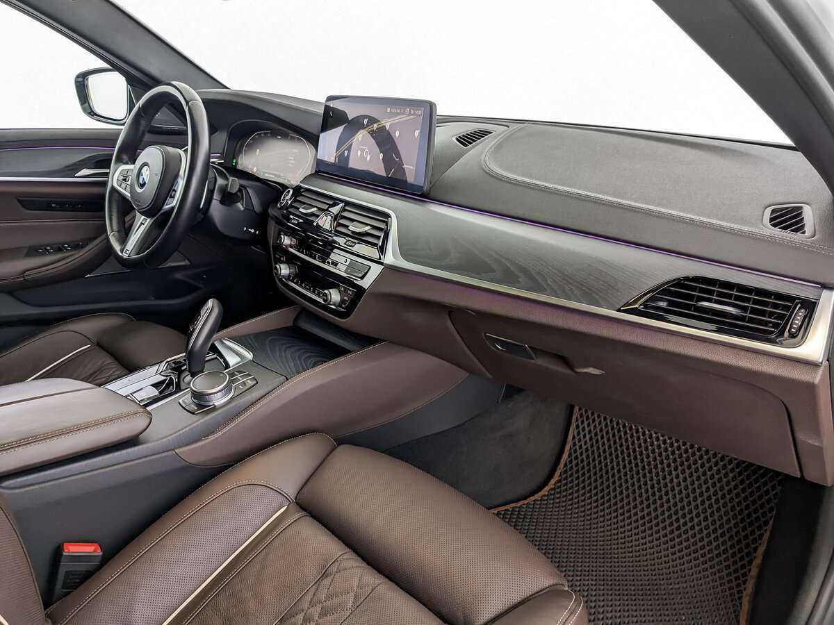 Купить BMW 5 серии 530d xDrive, 2020, 64 100 км, фото №11