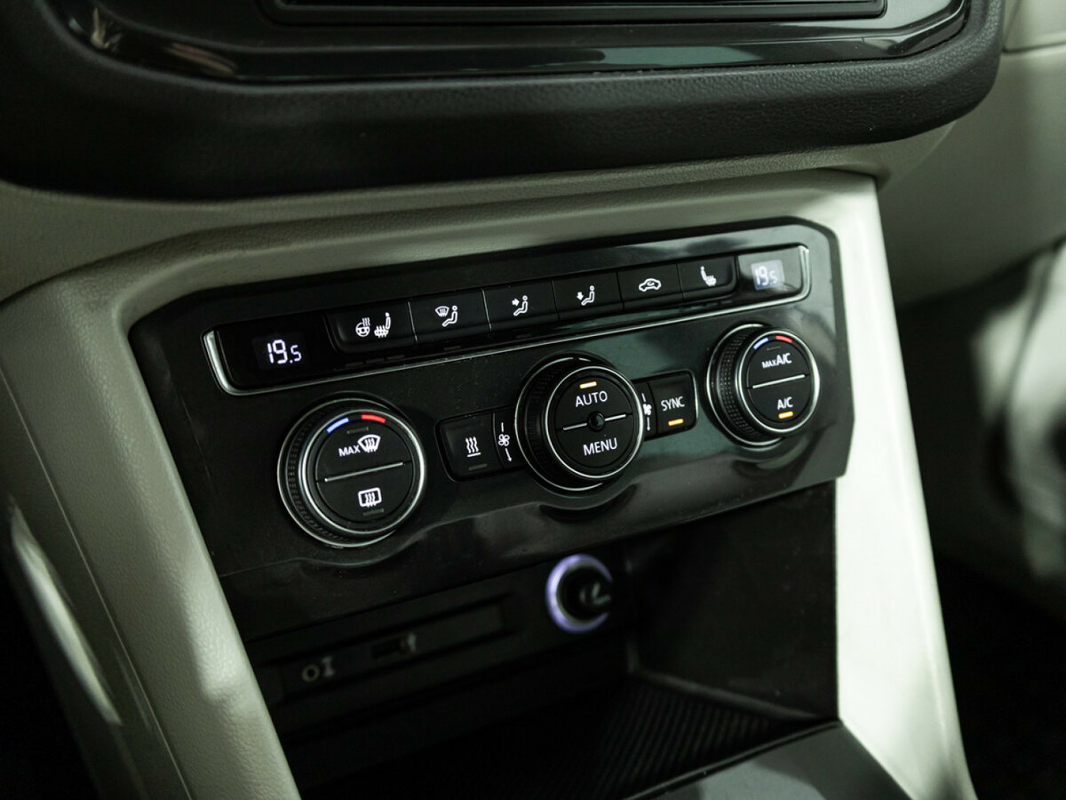 Купить Volkswagen Tiguan II, 2017, 235 698 км, фото №16