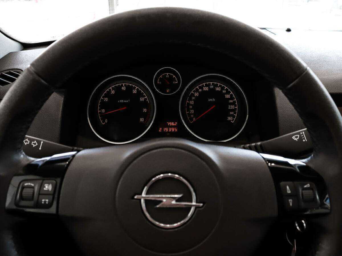 Купить Opel Astra GTC, 2008, 219 393 км, фото №15