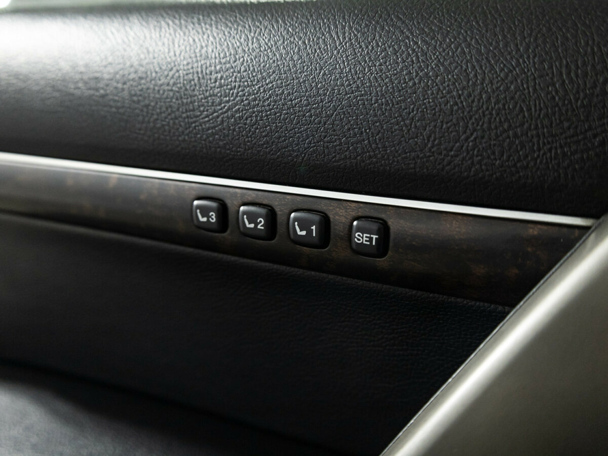 Купить Toyota Land Cruiser 200 Series, 2011, 144 791 км, фото №13