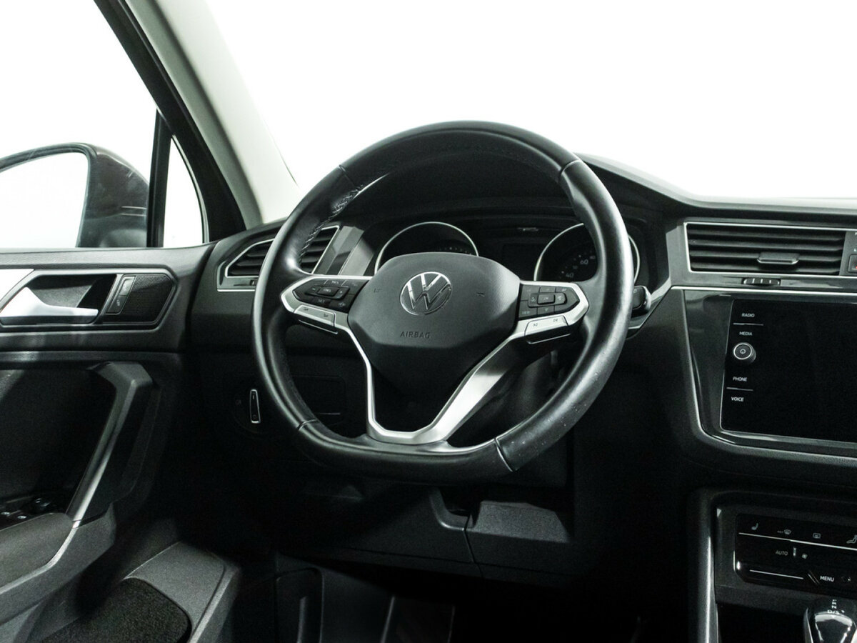 Купить Volkswagen Tiguan II Рестайлинг, 2021, 81 000 км, фото №17