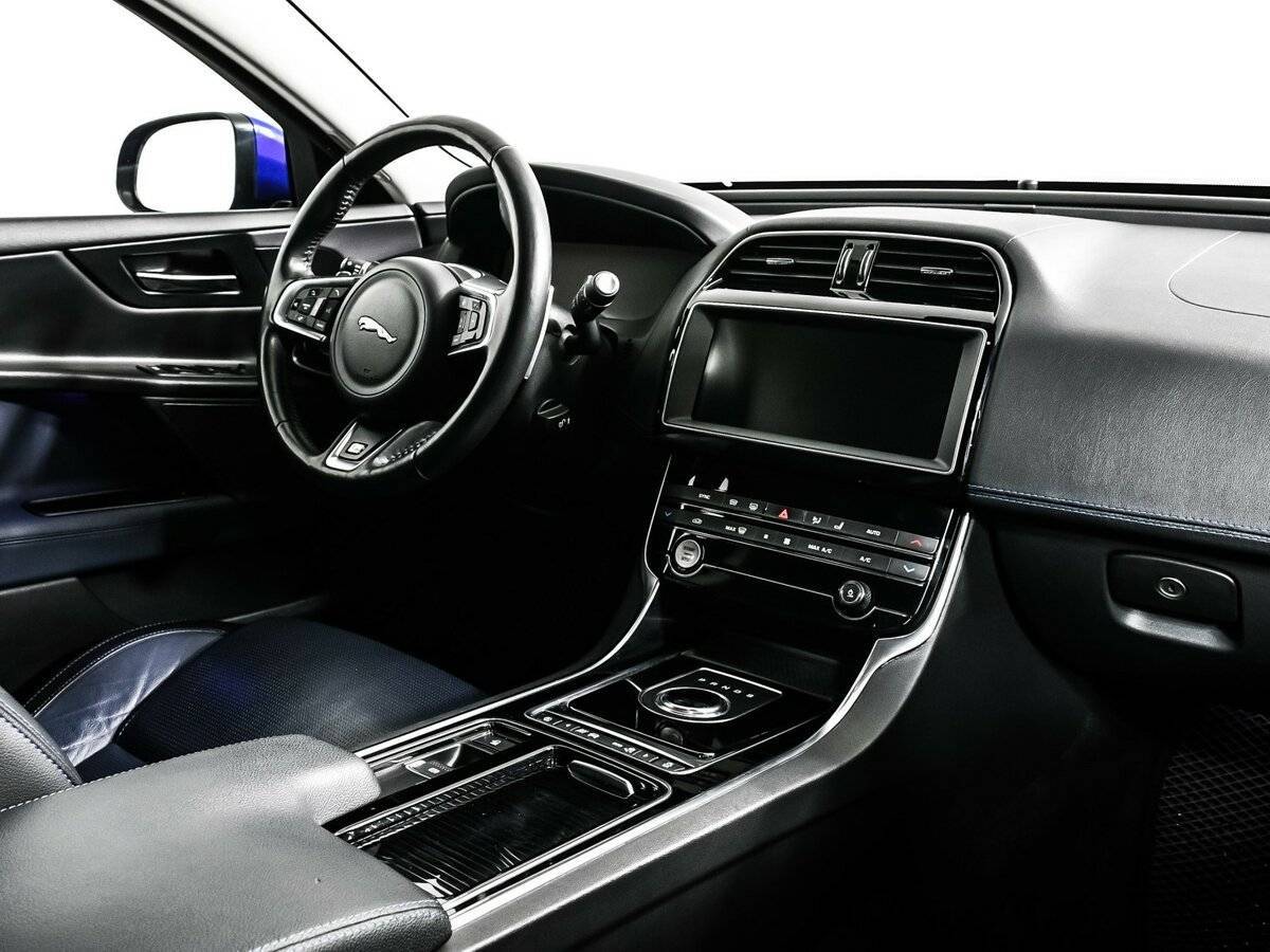 Купить Jaguar XE, 2018, 78 867 км, фото №9