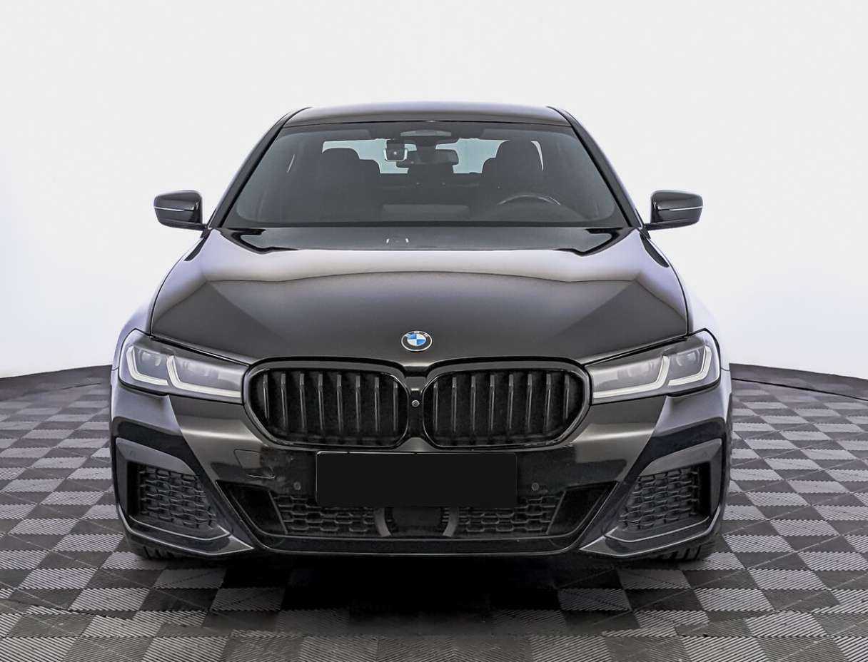Купить BMW 5 серии 530d xDrive, 2021, 29 990 км, фото №2