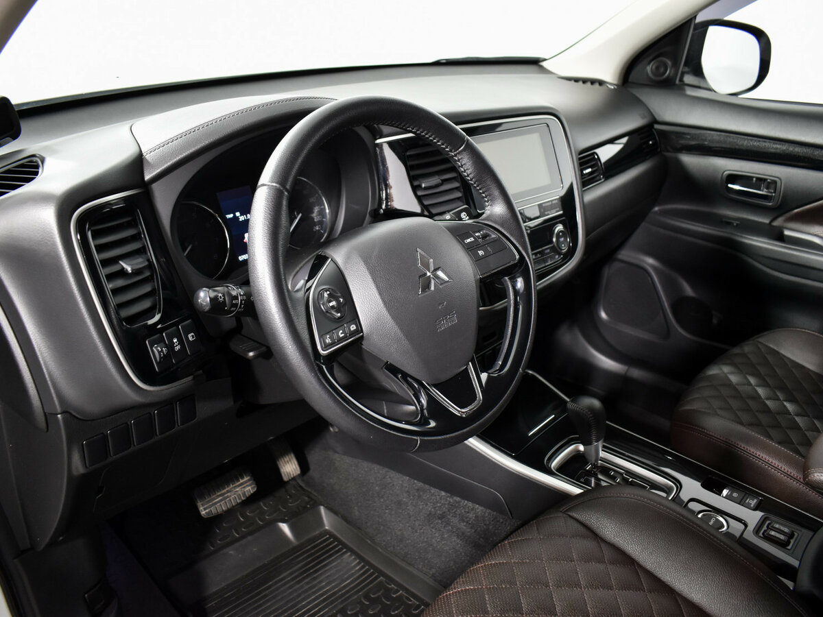 Купить Mitsubishi Outlander III Рестайлинг 3, 2019, 70 374 км, фото №7