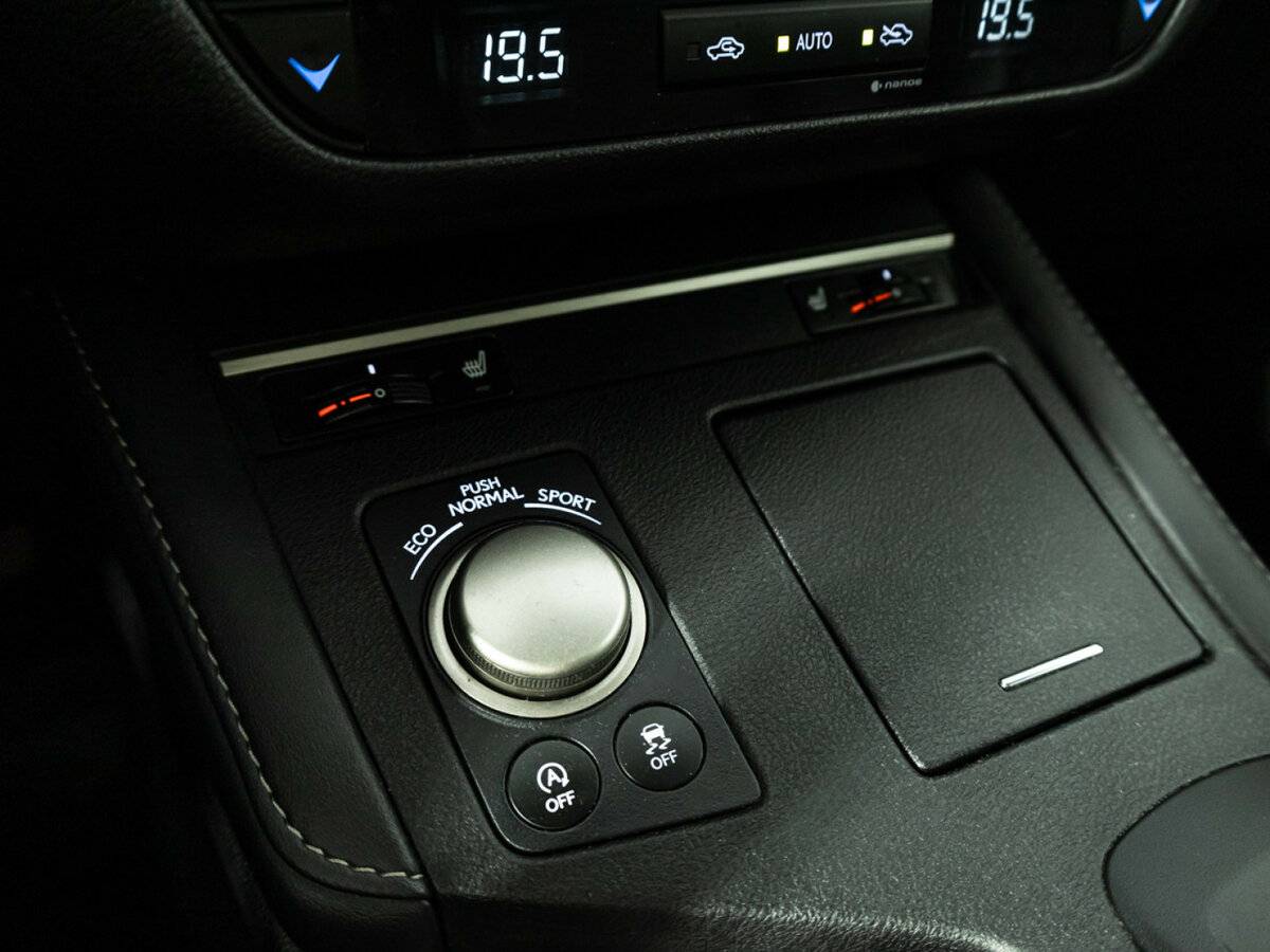 Купить Lexus ES 200 VI Рестайлинг, 2016, 158 648 км, фото №19