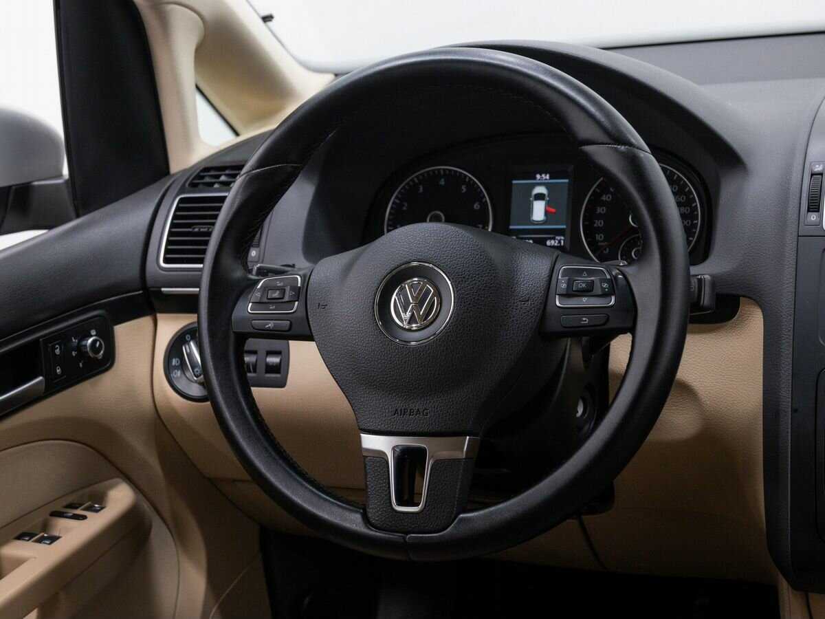 Купить Volkswagen Touran, 2013, 256 000 км, фото №11