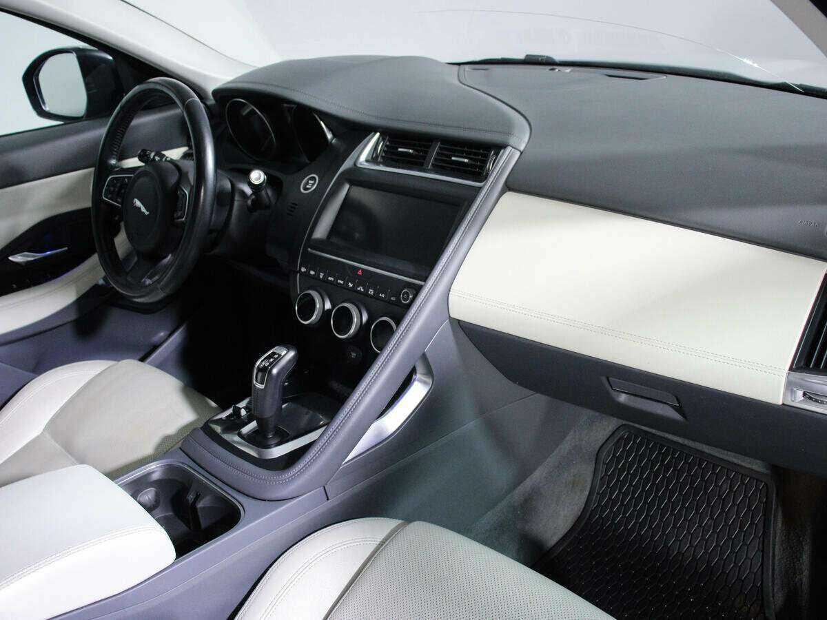 Купить Jaguar E-Pace, 2018, 163 859 км, фото №7