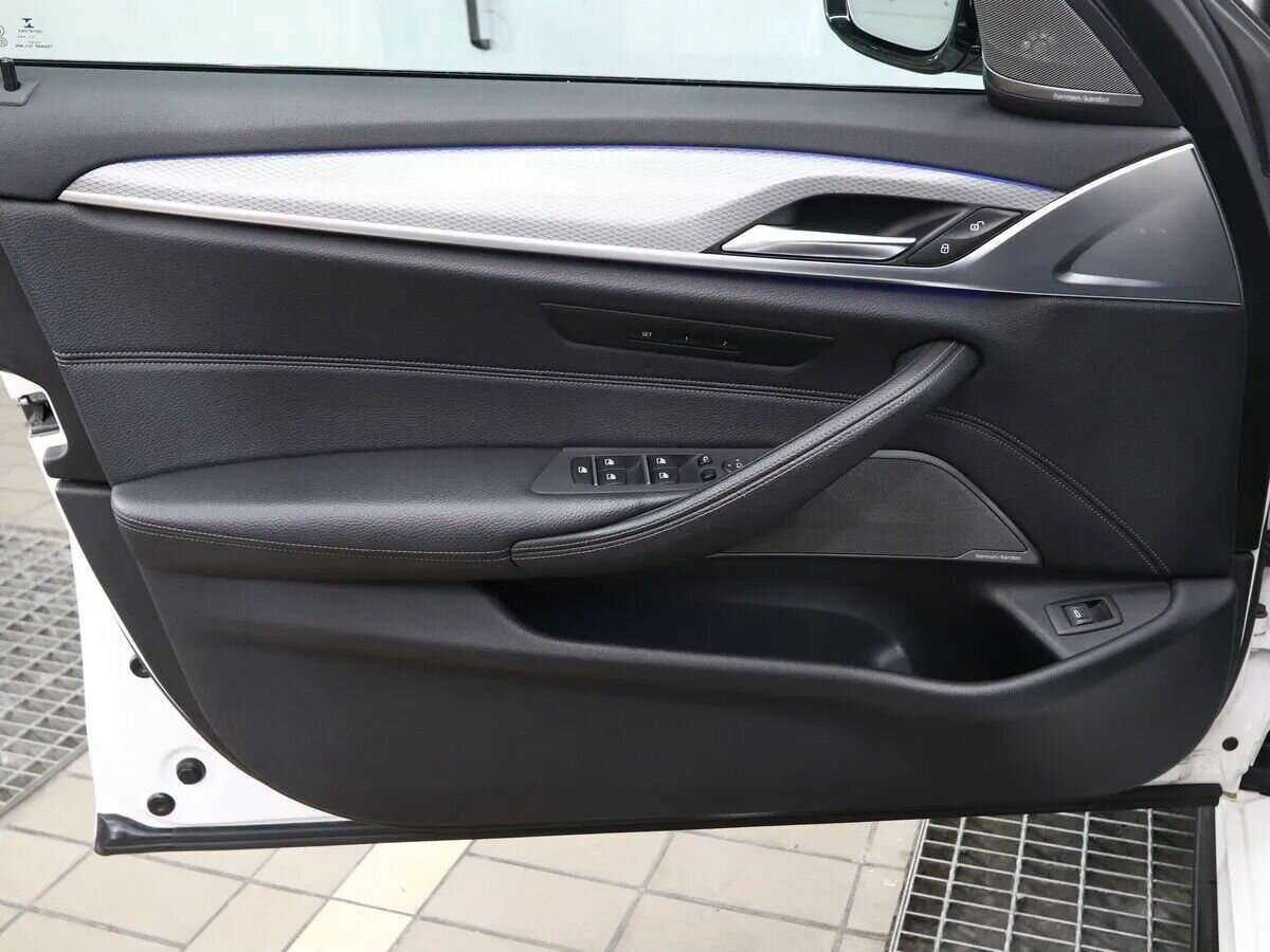 Купить BMW 5 серии 530d xDrive, 2018, 150 000 км, фото №7