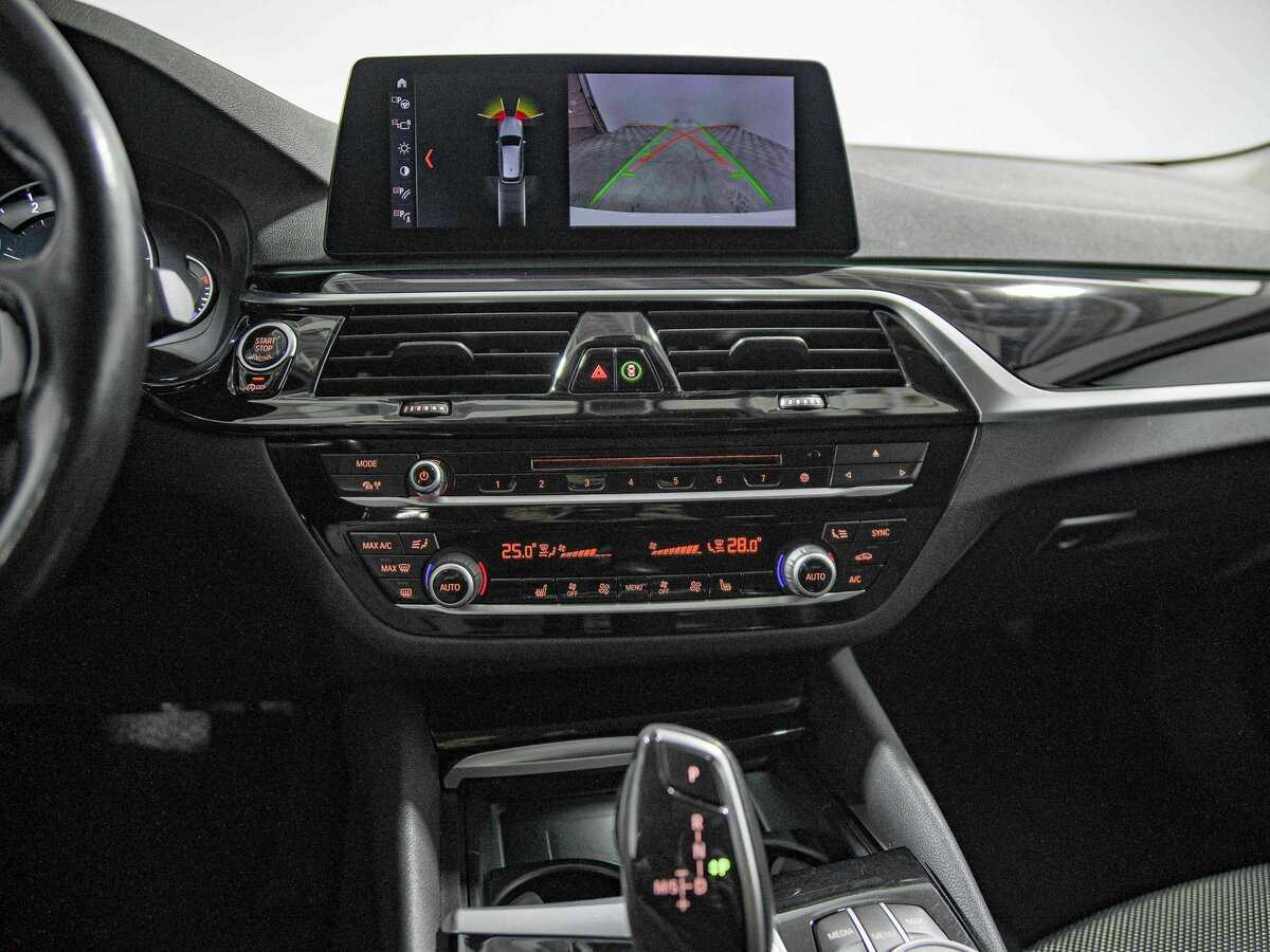 Купить BMW 5 серии 520d xDrive, 2018, 139 124 км, фото №10