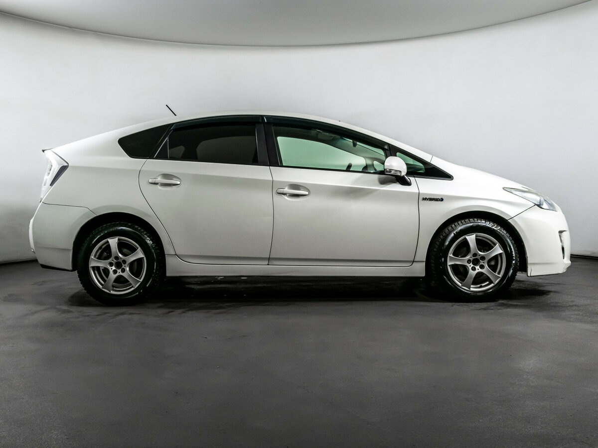 Купить Toyota Prius III (XW30), 2009, 185 554 км, фото №4