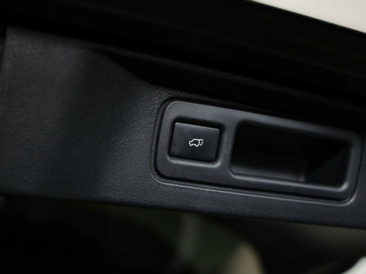 Купить Toyota Fortuner II, 2017, 126 805 км, фото №38