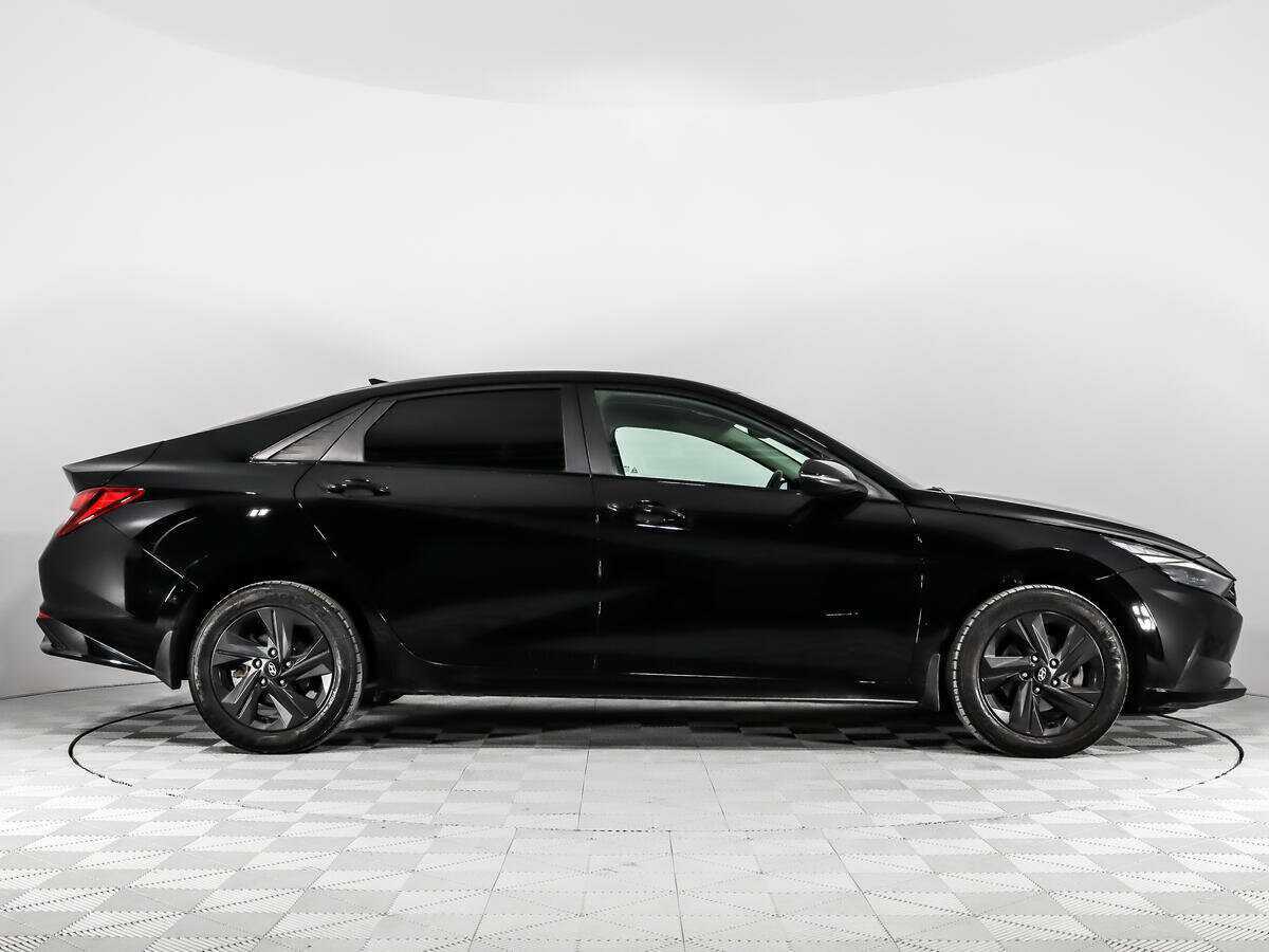Купить Hyundai Elantra, 2021, 96 743 км, фото №4