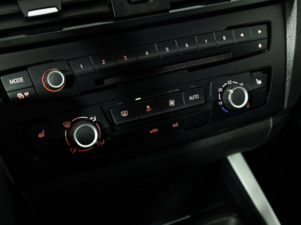 Купить BMW 1 серии 116i II (F20/F21), 2013, 133 000 км, фото №14