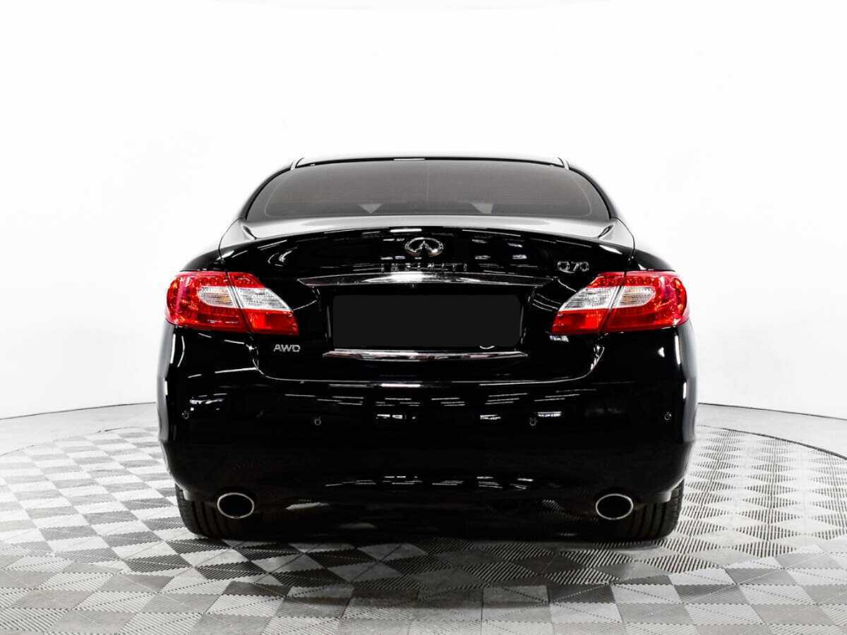 Купить Infiniti Q70, 2014, 106 853 км, фото №4