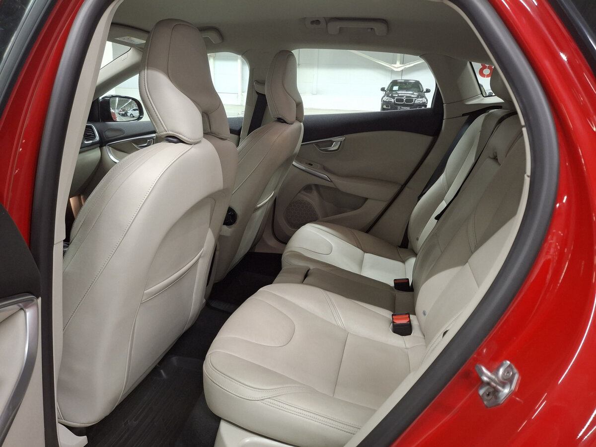 Купить Volvo V40 Cross Country I Рестайлинг, 2017, 133 679 км, фото №12
