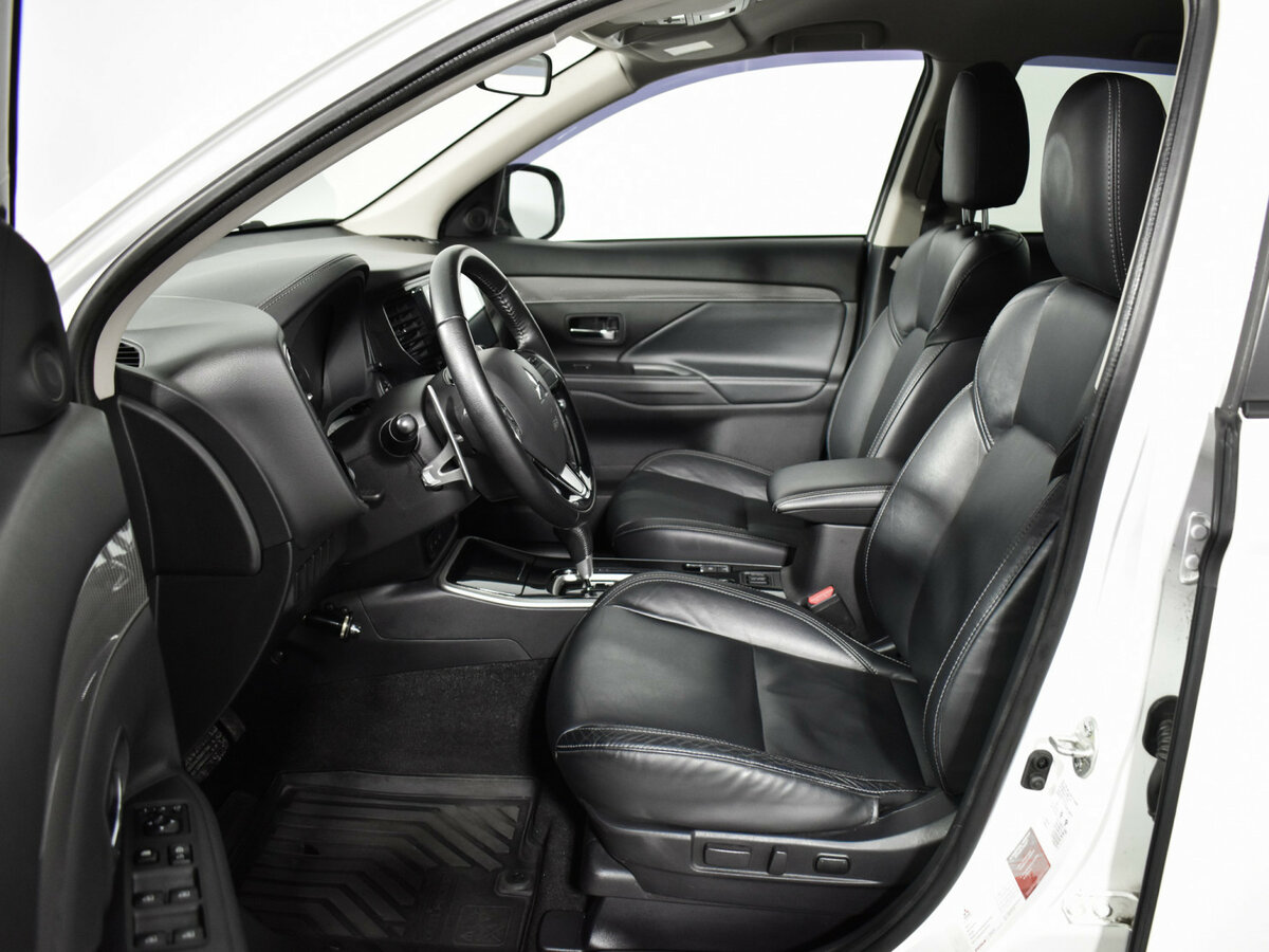 Купить Mitsubishi Outlander III Рестайлинг 3, 2020, 135 000 км, фото №10