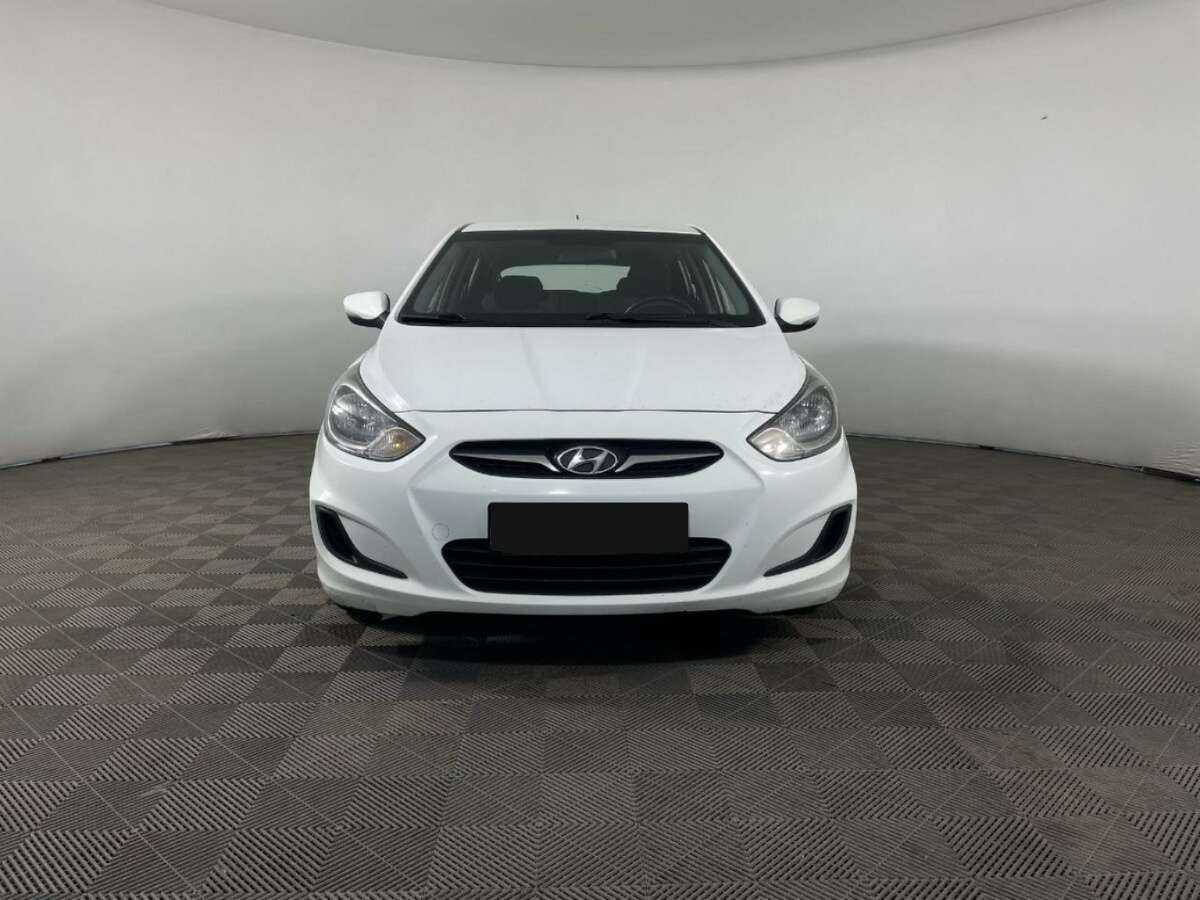 Купить Hyundai Solaris, 2012, 252 000 км, фото №2