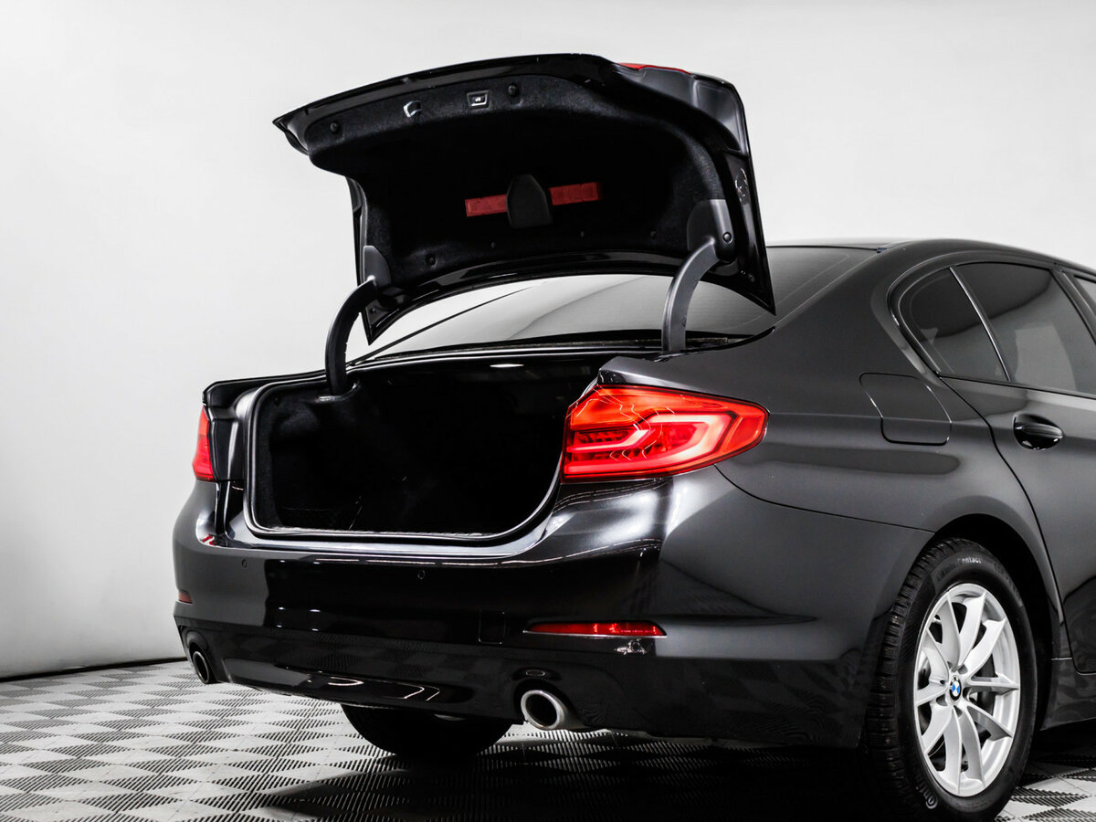 Купить BMW 5 серии 520d xDrive VII (G30/G31/G38), 2017, 93 315 км, фото №15