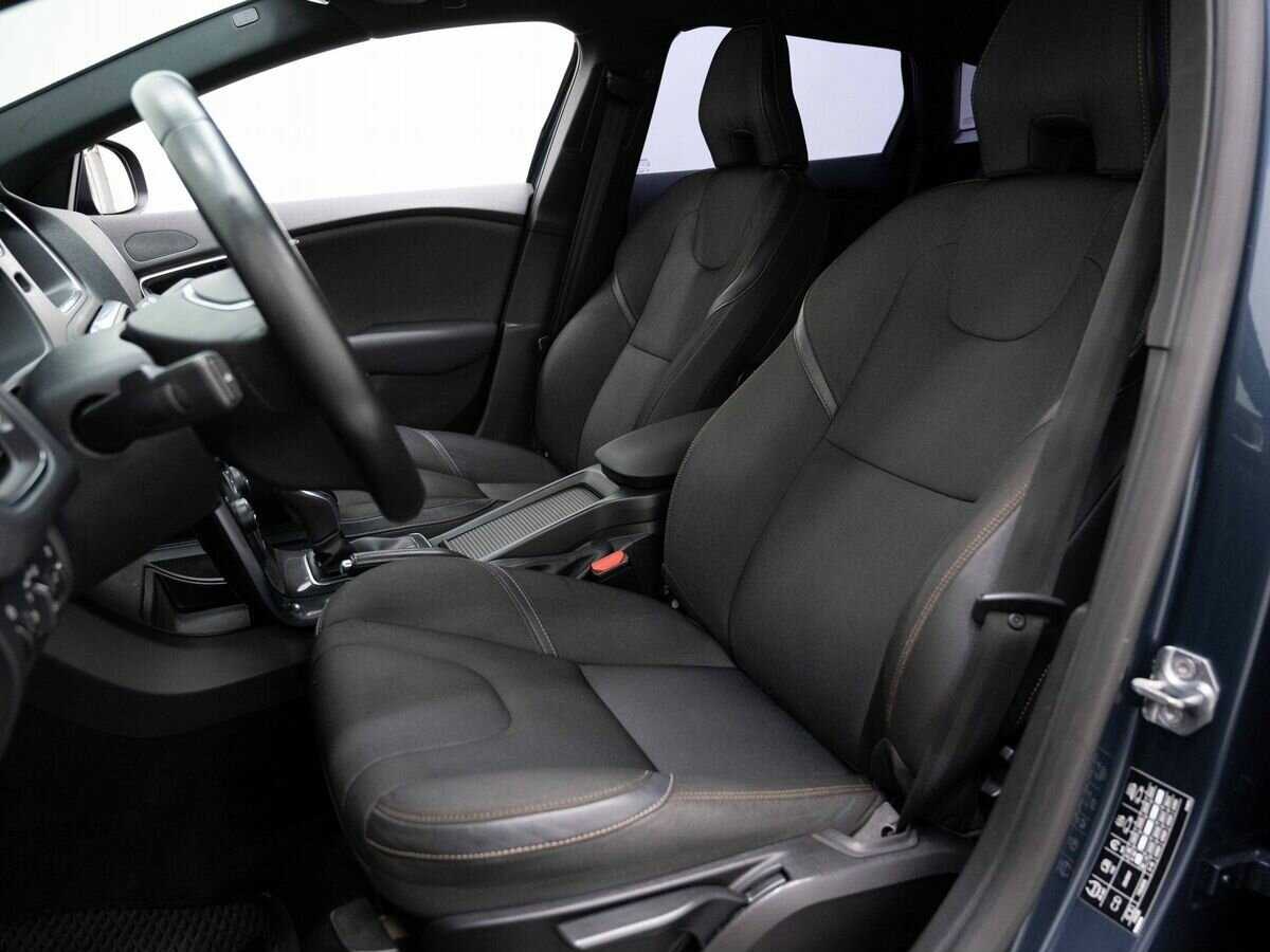 Купить Volvo V40 Cross Country, 2017, 117 000 км, фото №8