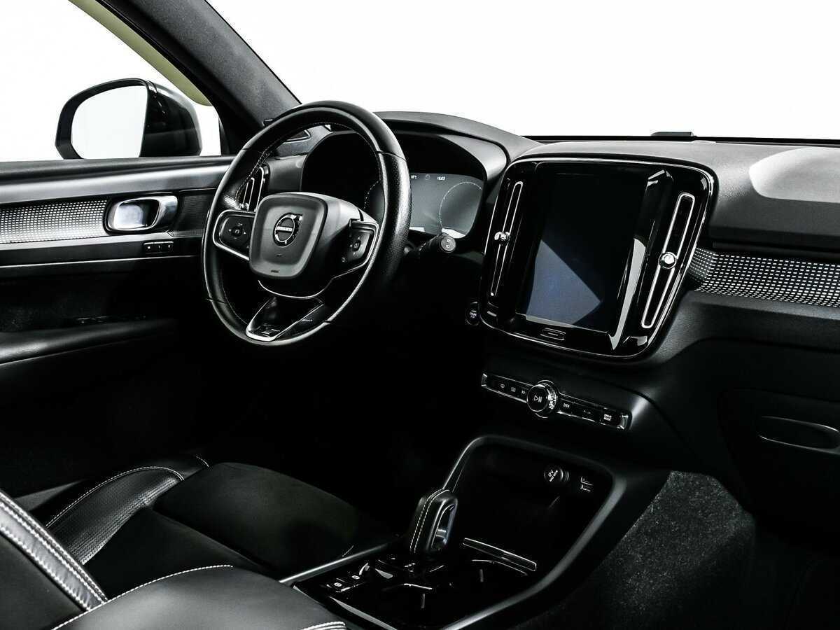 Купить Volvo XC40, 2020, 121 300 км, фото №9