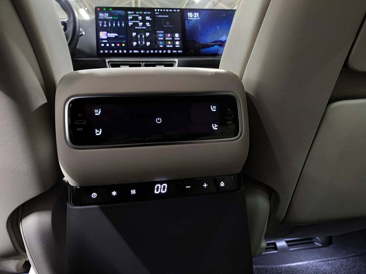 Купить Li Auto (Lixiang) L9 52.3 kWh I Рестайлинг, 2024, 46 444 км, фото №22