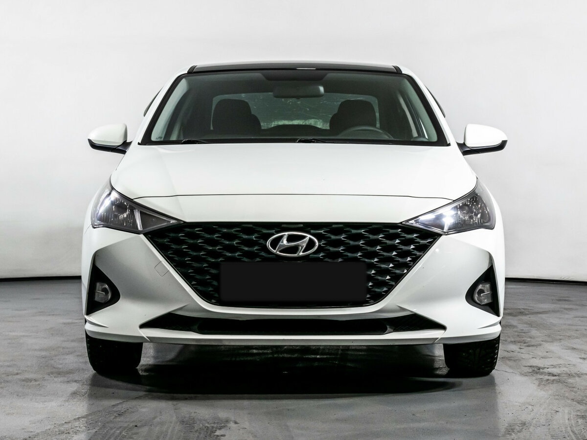 Купить Hyundai Solaris II, 2020, 107 000 км, фото №2