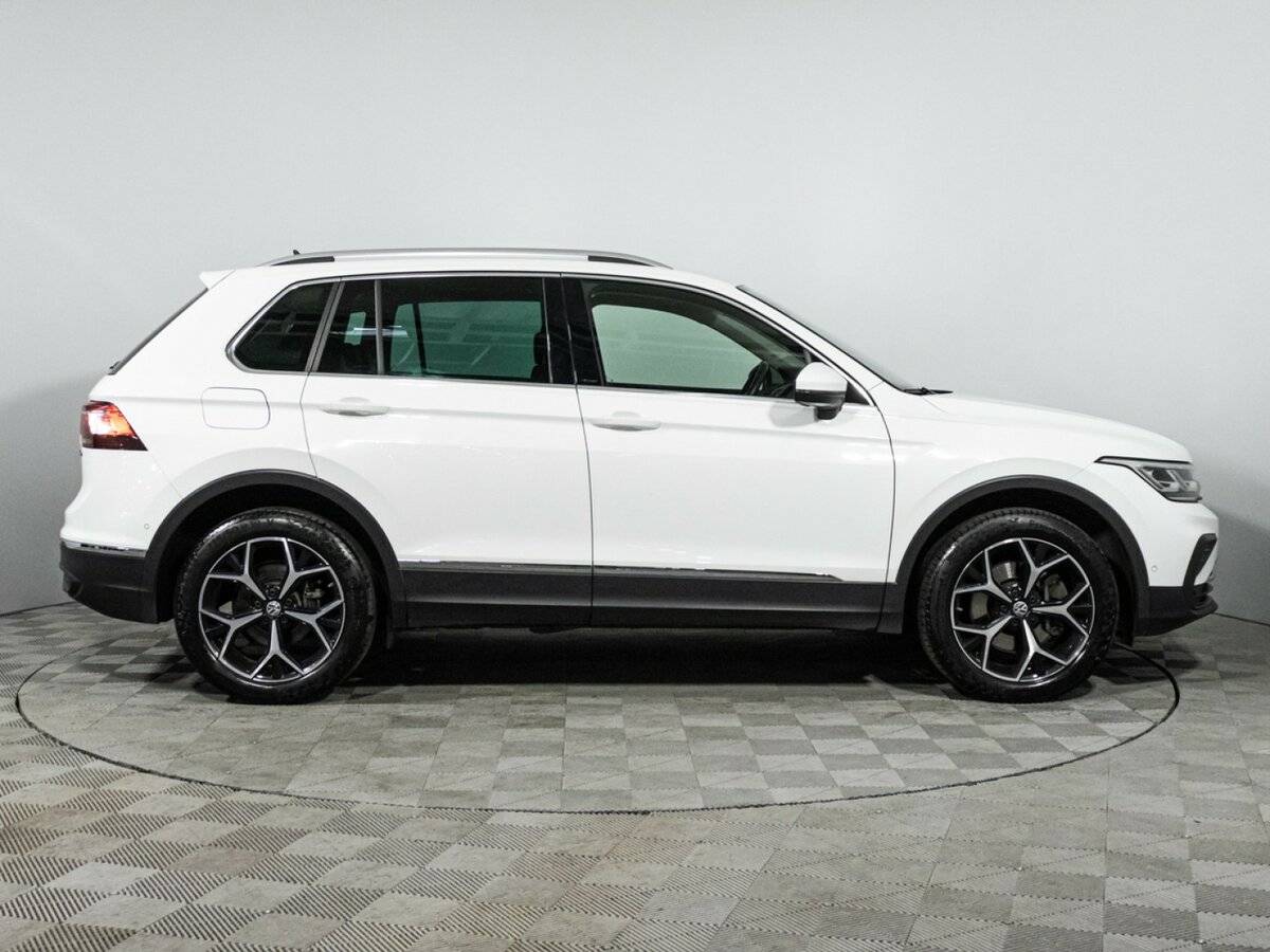 Купить Volkswagen Tiguan II Рестайлинг, 2021, 77 820 км, фото №4