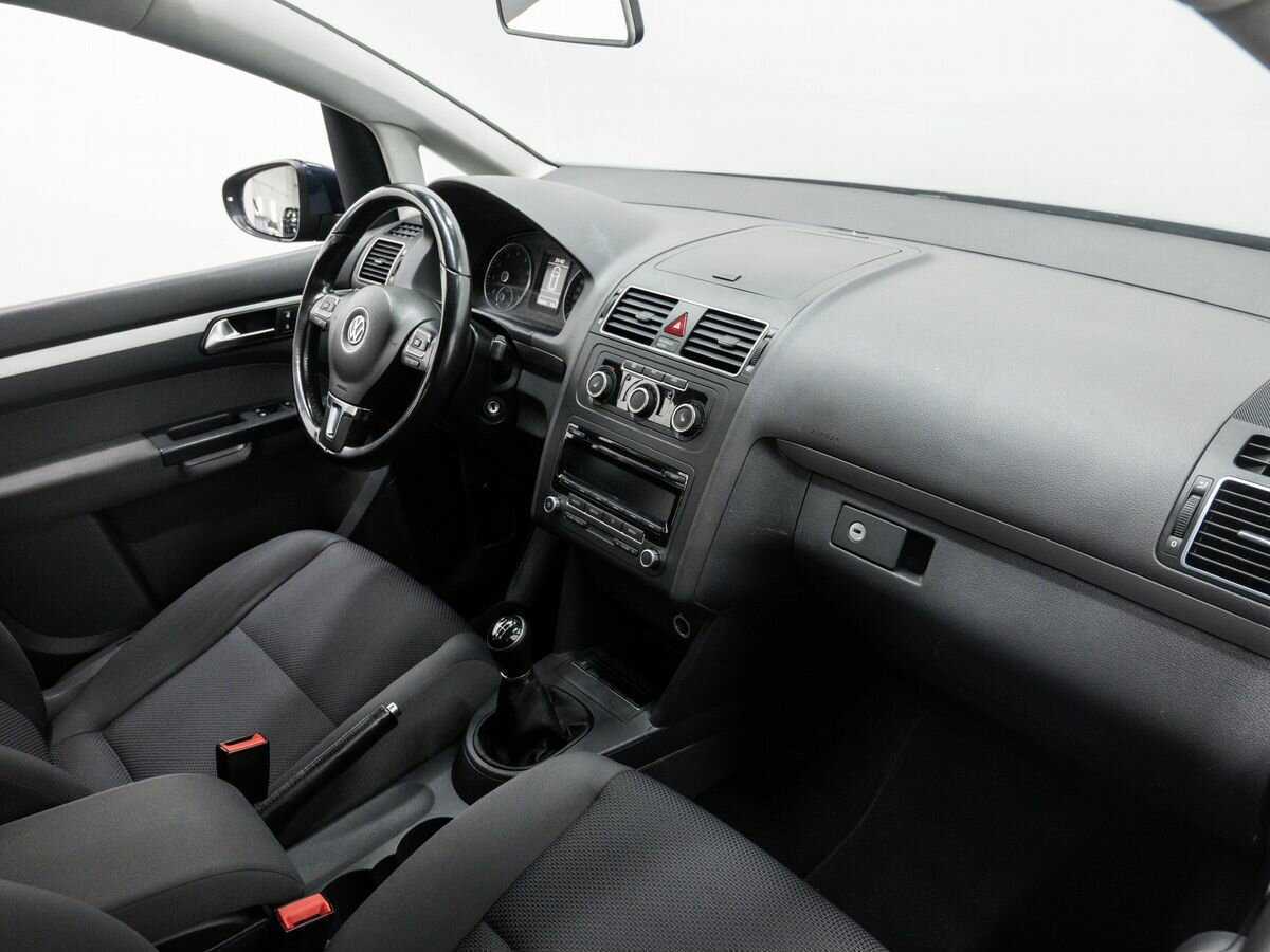 Купить Volkswagen Touran, 2012, 178 001 км, фото №8