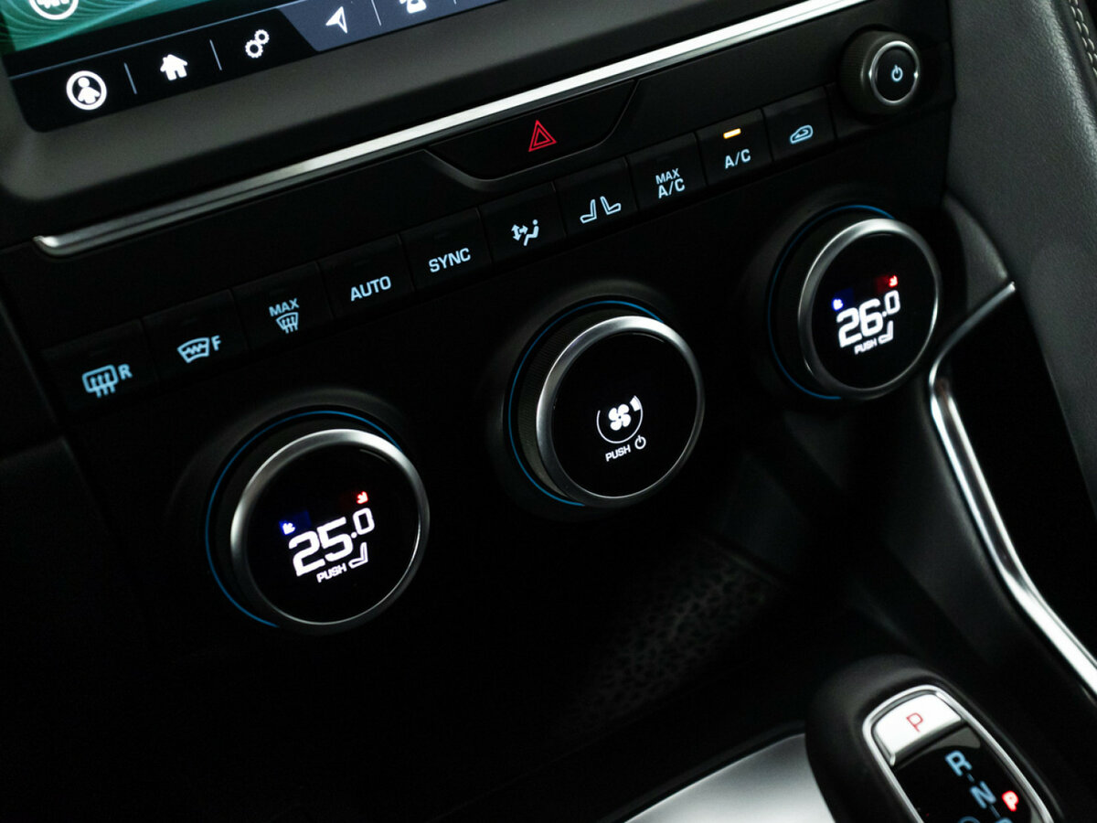 Купить Jaguar E-Pace I, 2019, 41 238 км, фото №21