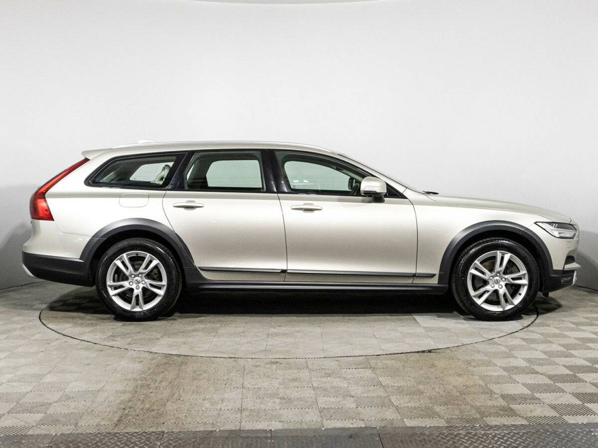 Купить Volvo V90 Cross Country, 2017, 126 000 км, фото №4