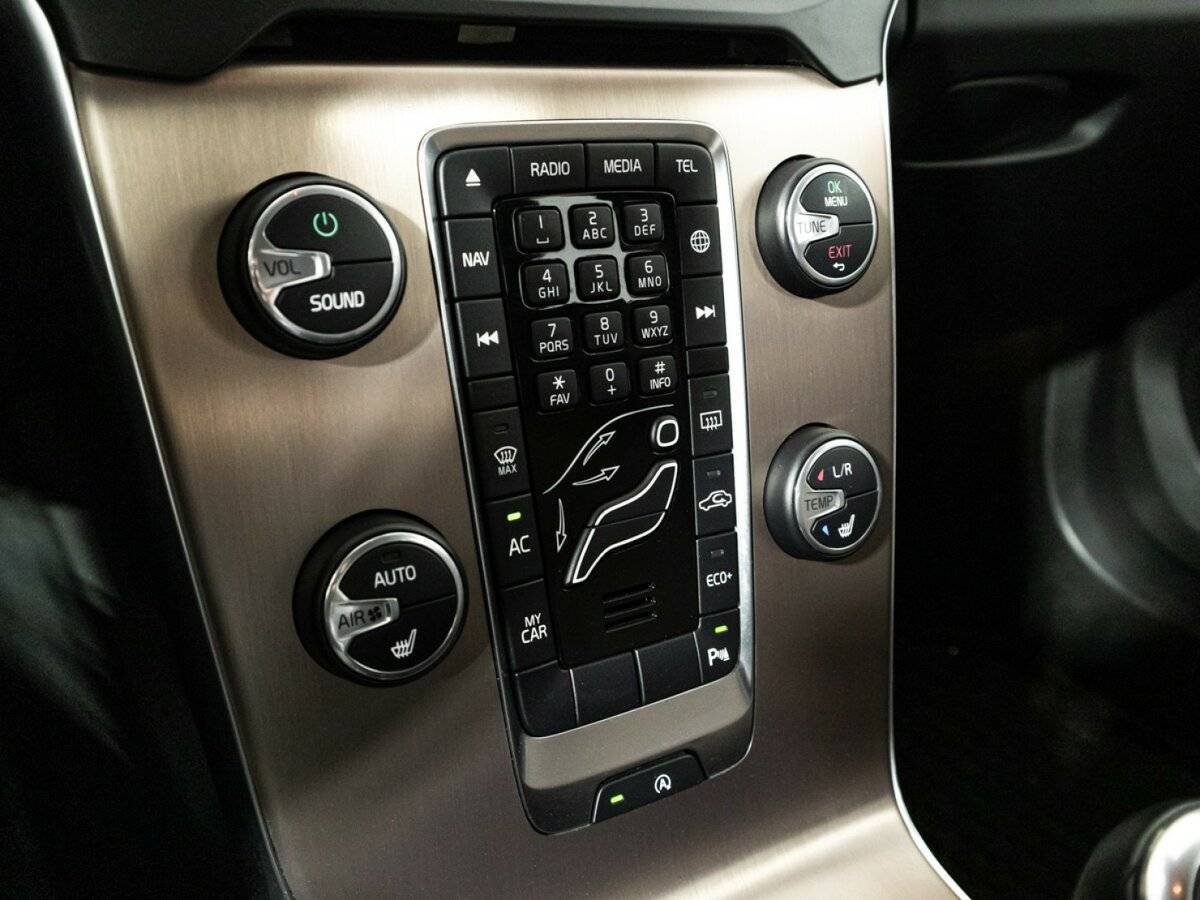 Купить Volvo V40 Cross Country, 2019, 51 192 км, фото №18