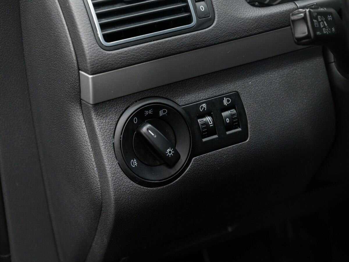 Купить Volkswagen Touran, 2012, 178 001 км, фото №16