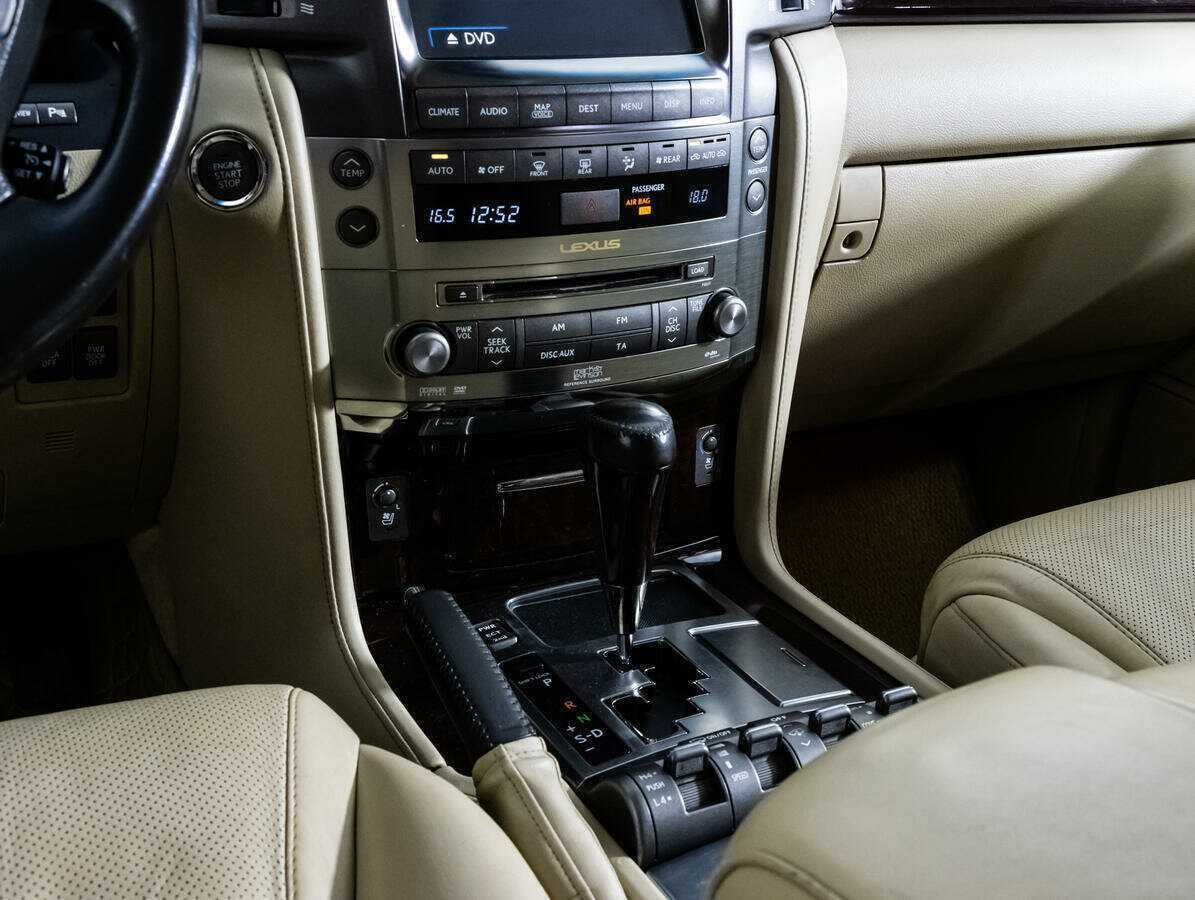 Купить Lexus LX 570, 2008, 240 000 км, фото №13