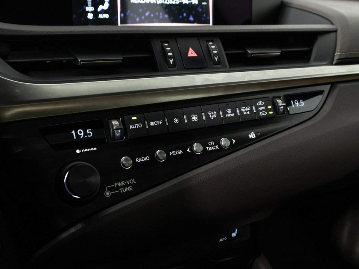 Купить Lexus ES 250, 2019, 42 747 км, фото №22
