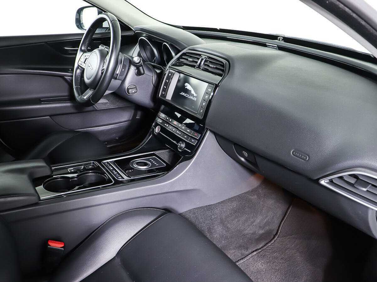 Купить Jaguar XE, 2015, 95 629 км, фото №9
