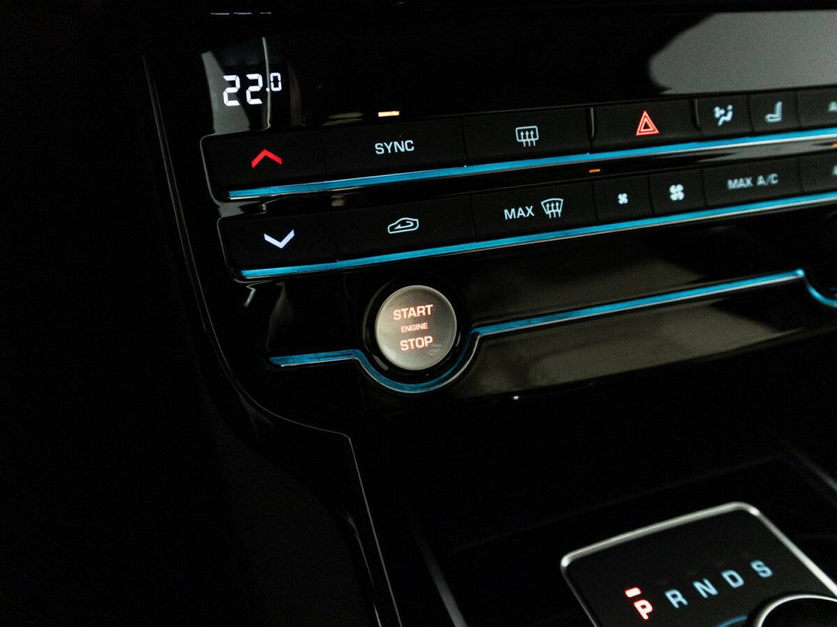 Купить Jaguar XE, 2016, 77 194 км, фото №18