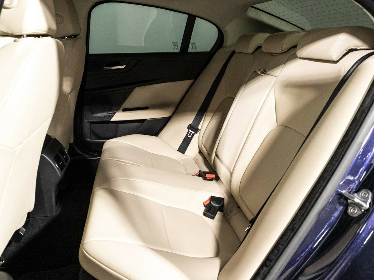 Купить Jaguar XE, 2016, 77 194 км, фото №10