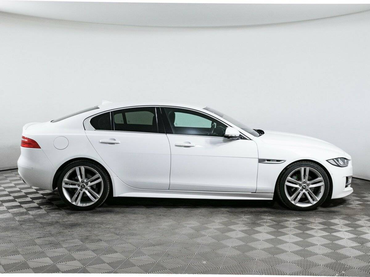 Купить Jaguar XE, 2015, 104 211 км, фото №4