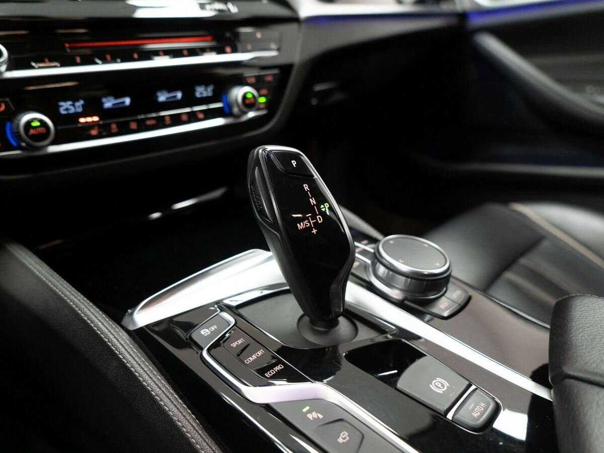 Купить BMW 5 серии 530d xDrive, 2018, 143 500 км, фото №14