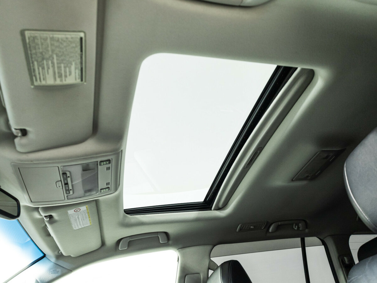 Купить Toyota Land Cruiser 200 Series, 2011, 144 791 км, фото №16