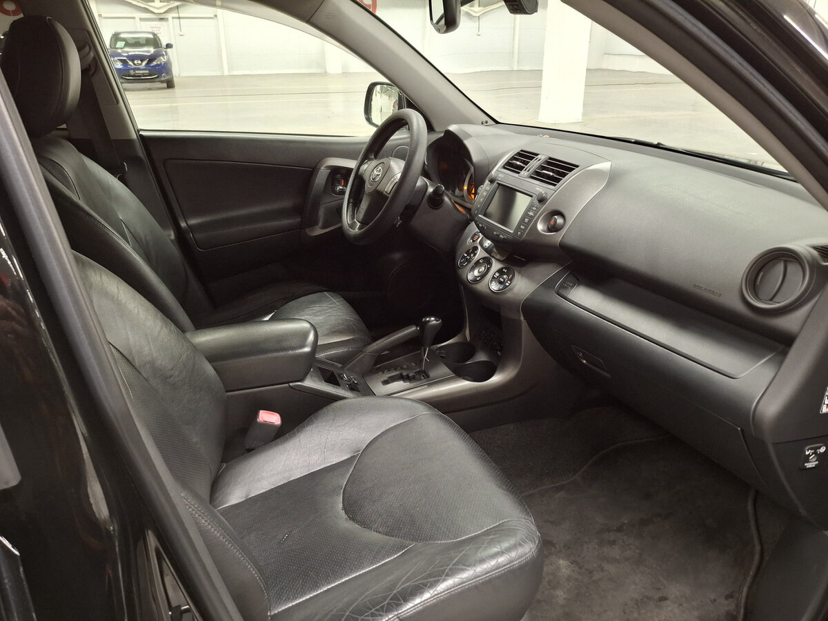 Купить Toyota RAV4 III (XA30) Рестайлинг, 2010, 149 925 км, фото №11