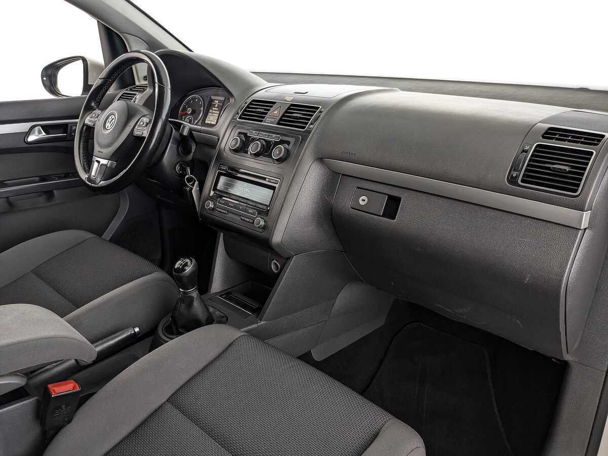 Купить Volkswagen Touran, 2012, 107 990 км, фото №9