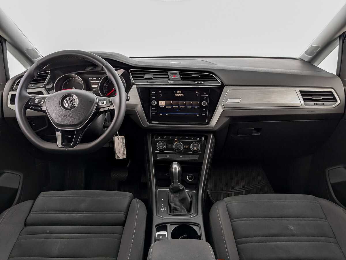 Купить Volkswagen Touran, 2018, 234 634 км, фото №11