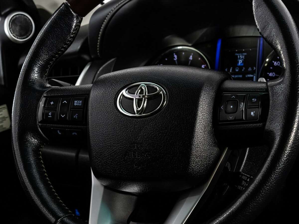 Купить Toyota Fortuner, 2018, 139 668 км, фото №14